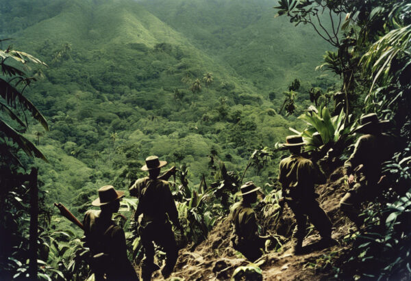 "Sobreviviendo entre Sombras: La Guerrilla Latinoamericana"