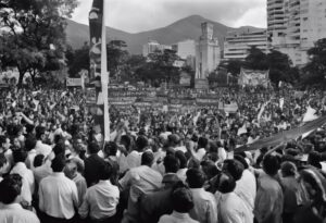 "El Compromiso en la Plaza Central - Siglo XIX"